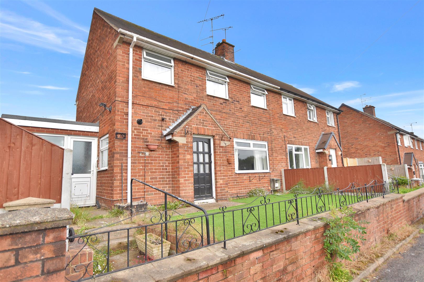 For Sale 3 Bed House semidetached